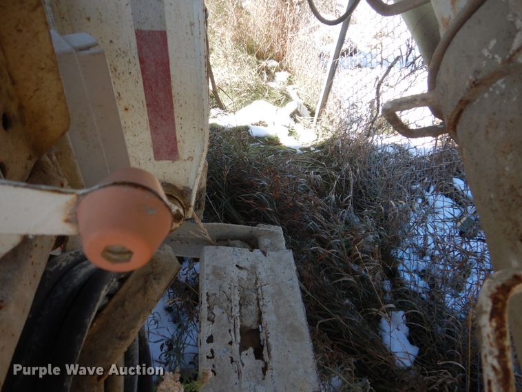 image for item HS9420 1995 Ford L9000  ready mix truck