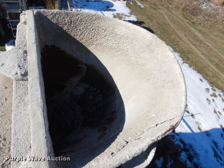 image for item HS9420 1995 Ford L9000  ready mix truck