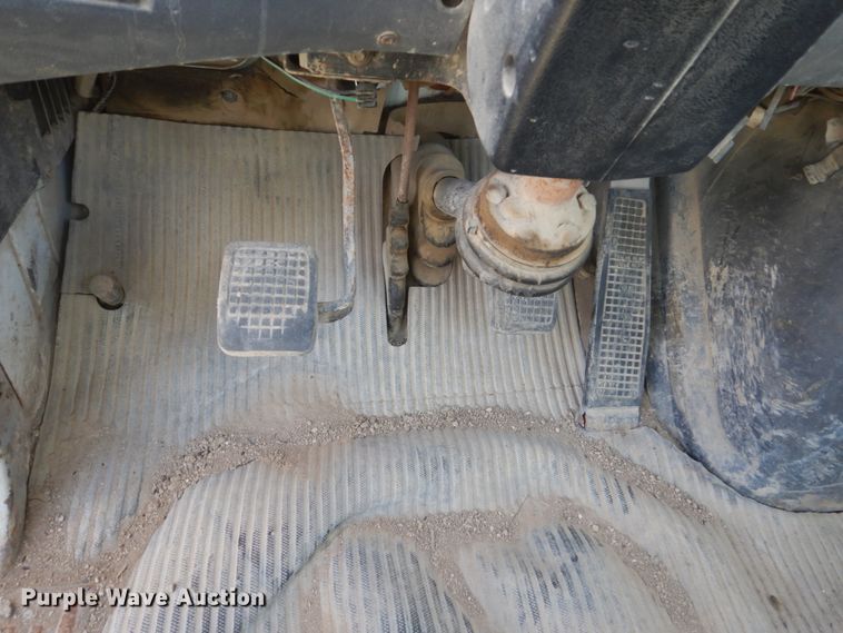 image for item HS9420 1995 Ford L9000  ready mix truck