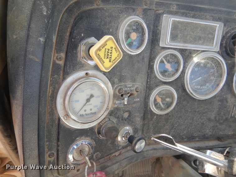 image for item HS9420 1995 Ford L9000  ready mix truck