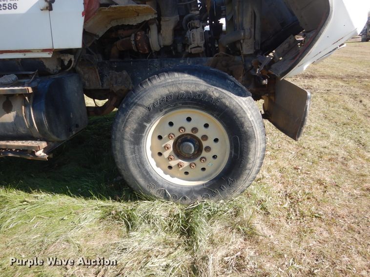 image for item HS9420 1995 Ford L9000  ready mix truck