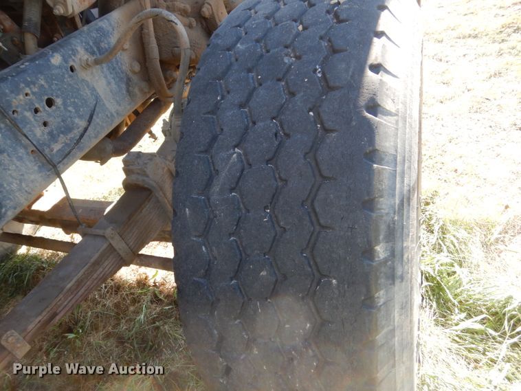 image for item HS9420 1995 Ford L9000  ready mix truck