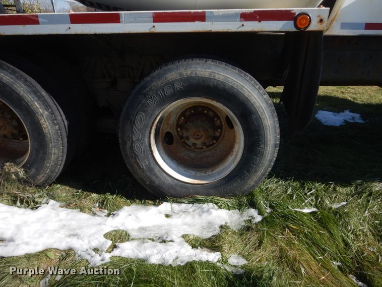 image for item HS9420 1995 Ford L9000  ready mix truck