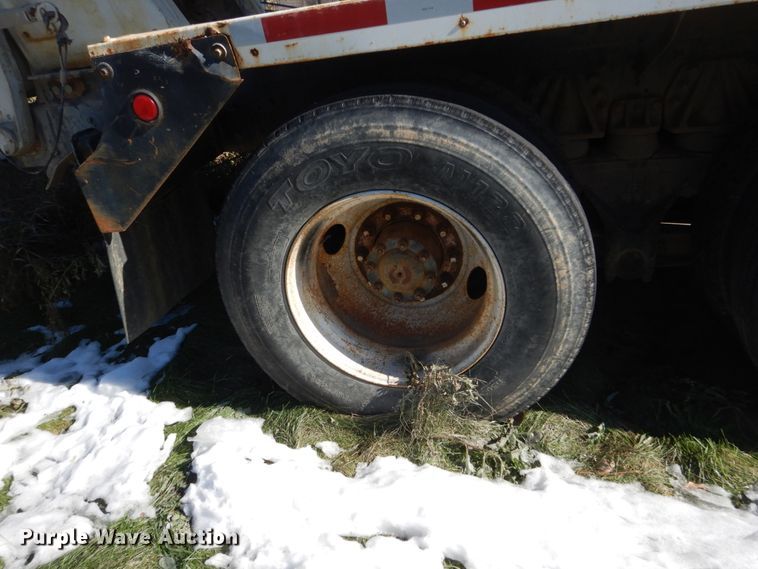 image for item HS9420 1995 Ford L9000  ready mix truck