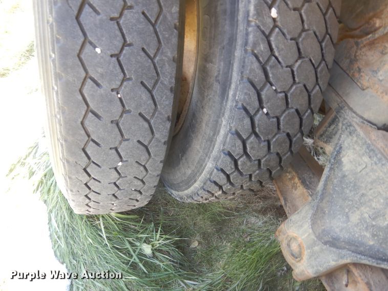 image for item HS9420 1995 Ford L9000  ready mix truck