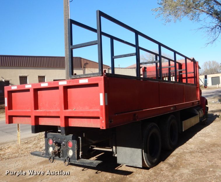 image for item HS9434 1996 International 8100  flatbed truck