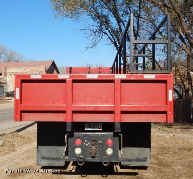 image for item HS9434 1996 International 8100  flatbed truck