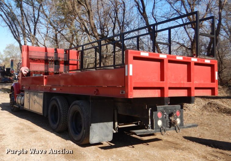image for item HS9434 1996 International 8100  flatbed truck