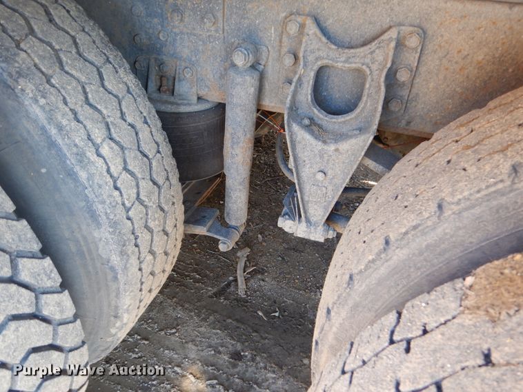 image for item HS9434 1996 International 8100  flatbed truck