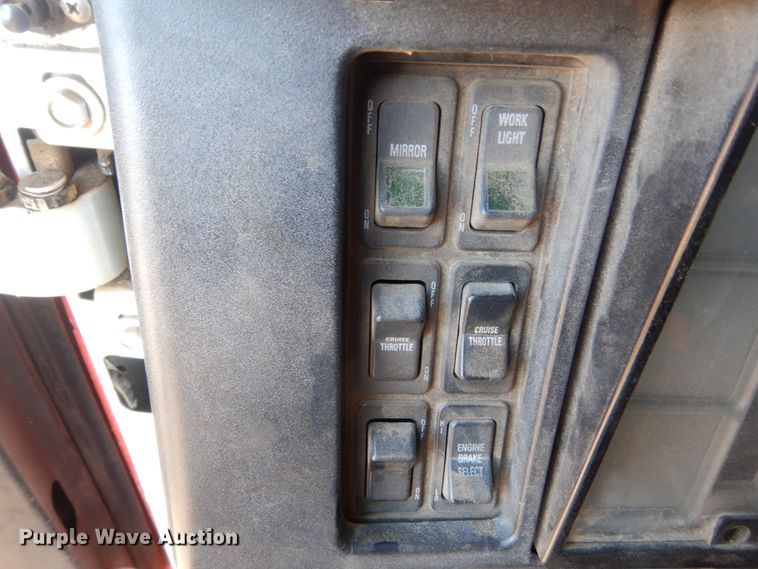 image for item HS9434 1996 International 8100  flatbed truck