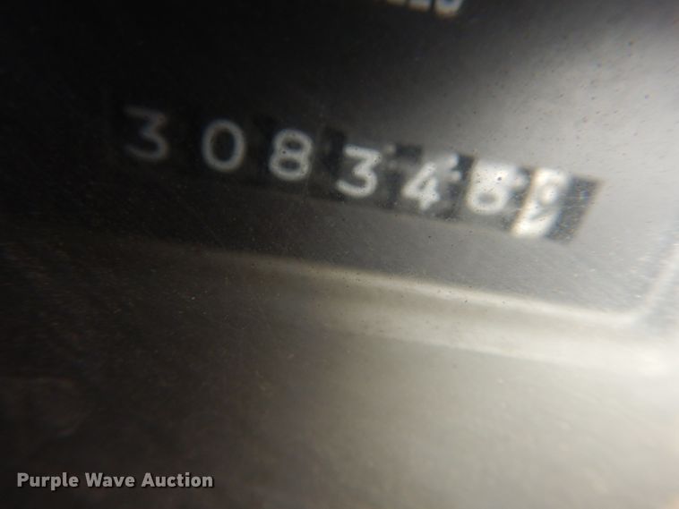 image for item HS9434 1996 International 8100  flatbed truck