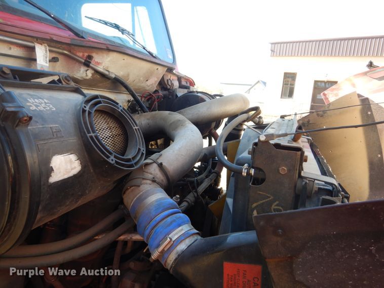 image for item HS9434 1996 International 8100  flatbed truck