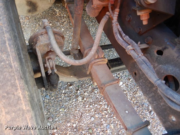 image for item HS9434 1996 International 8100  flatbed truck