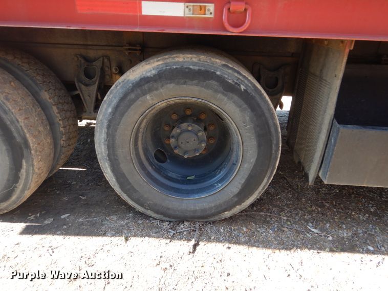 image for item HS9434 1996 International 8100  flatbed truck