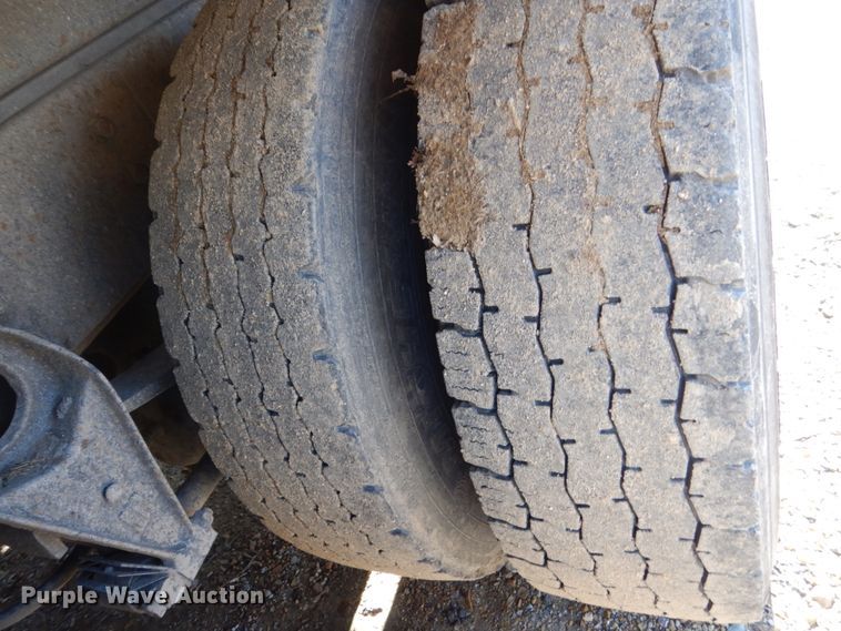 image for item HS9434 1996 International 8100  flatbed truck