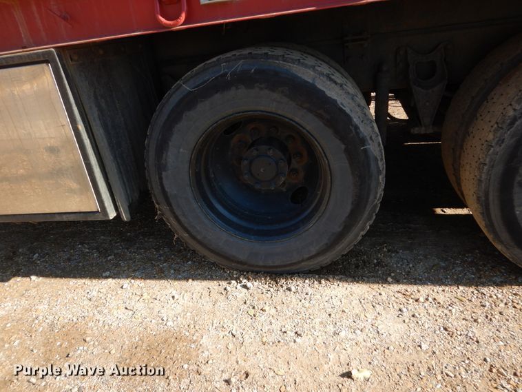 image for item HS9434 1996 International 8100  flatbed truck