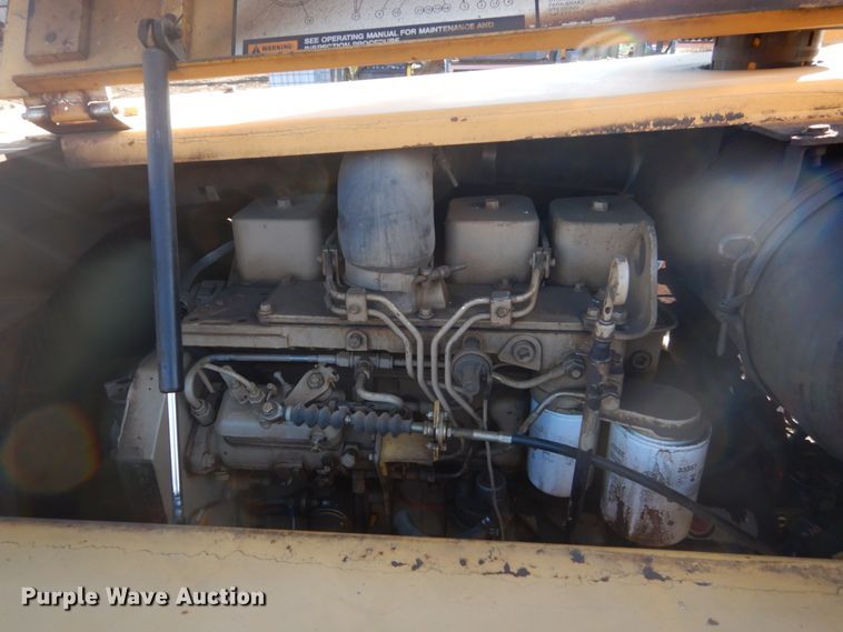 image for item HS9441 Hypac C822A  vibratory single drum roller