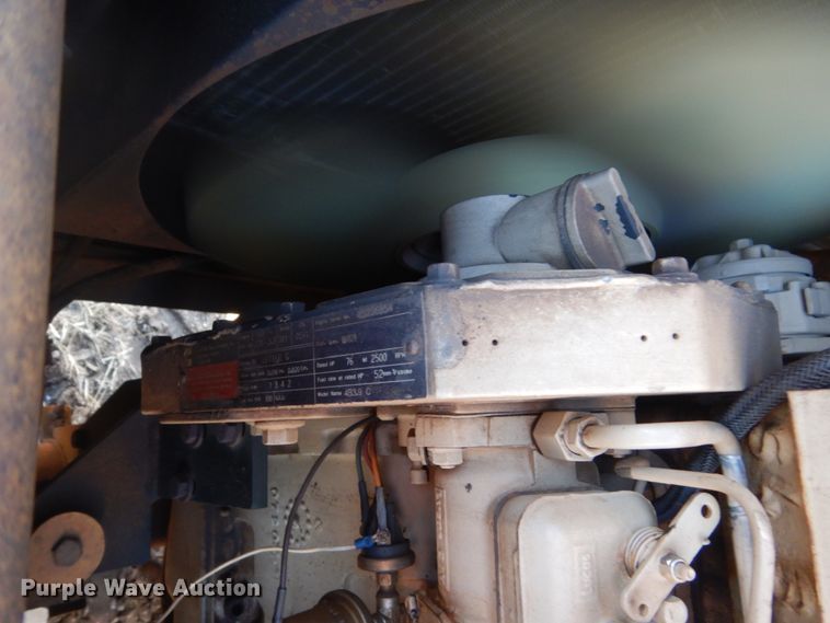 image for item HS9441 Hypac C822A  vibratory single drum roller