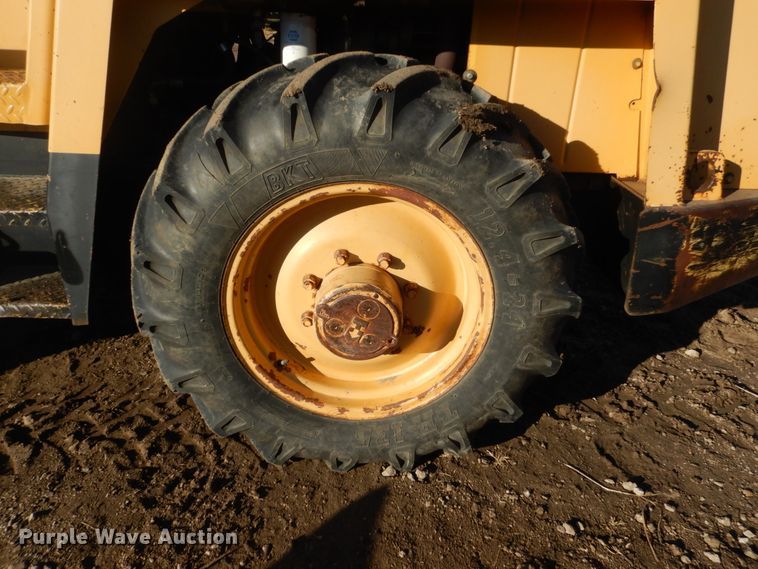 image for item HS9441 Hypac C822A  vibratory single drum roller