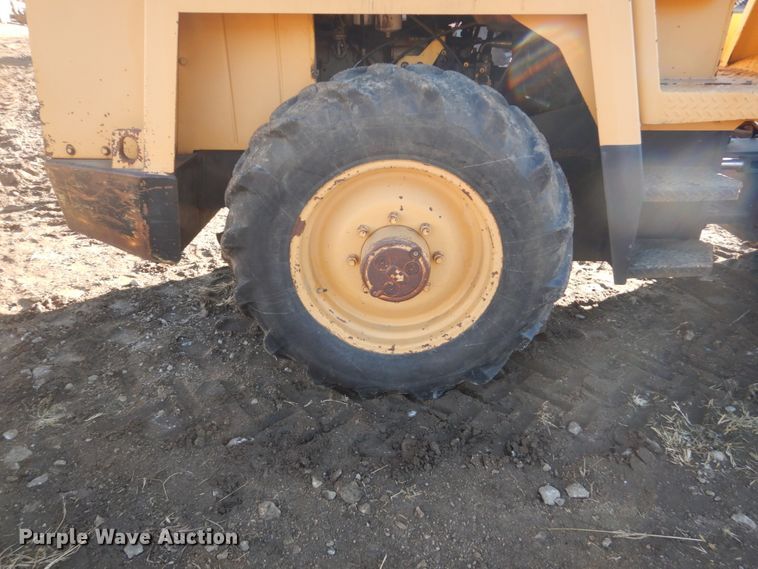 image for item HS9441 Hypac C822A  vibratory single drum roller