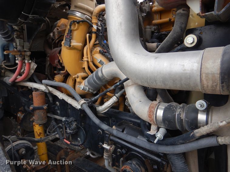 image for item HX9008 2015 Caterpillar CT660  vacuum truck