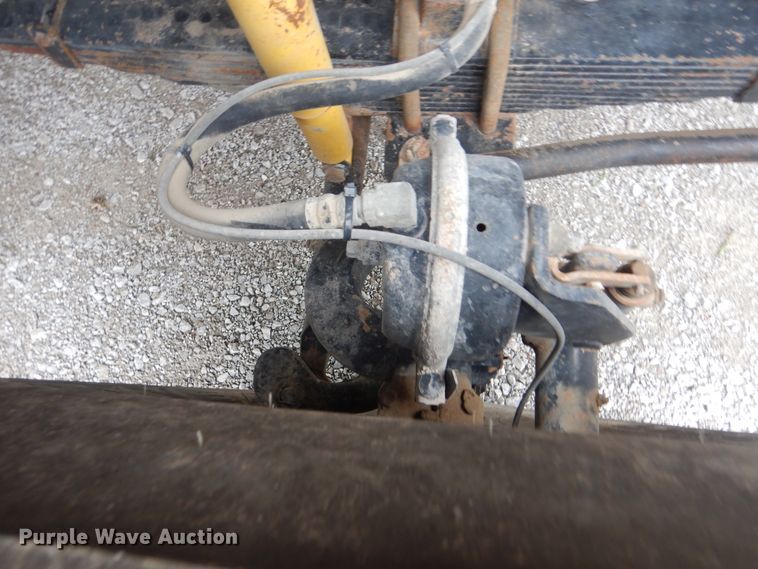 image for item HX9008 2015 Caterpillar CT660  vacuum truck