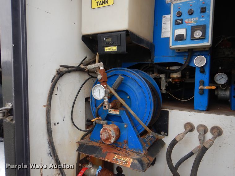 image for item HX9008 2015 Caterpillar CT660  vacuum truck