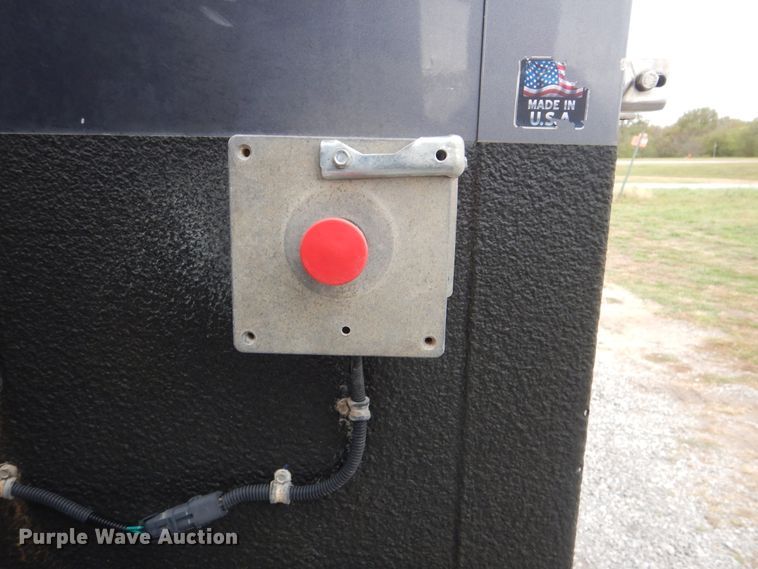 image for item HX9008 2015 Caterpillar CT660  vacuum truck