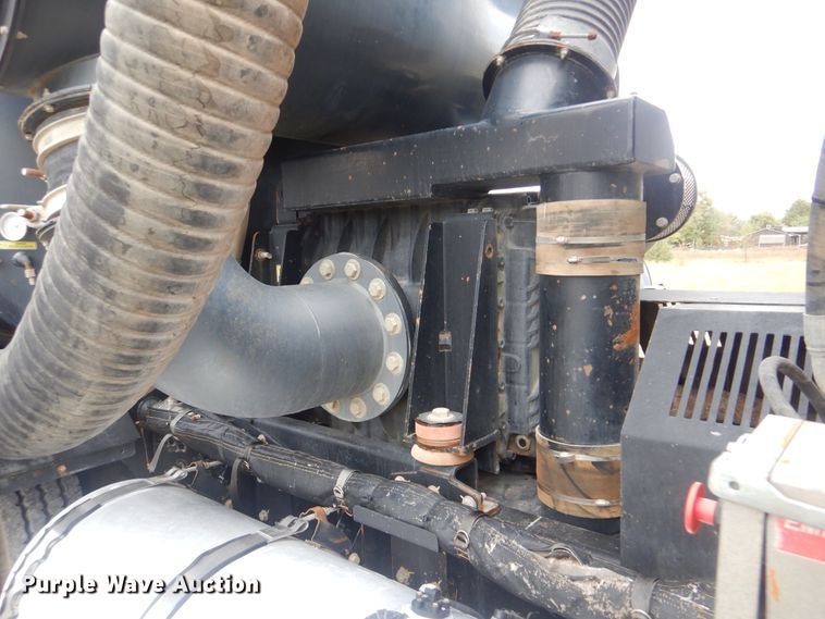 image for item HX9008 2015 Caterpillar CT660  vacuum truck