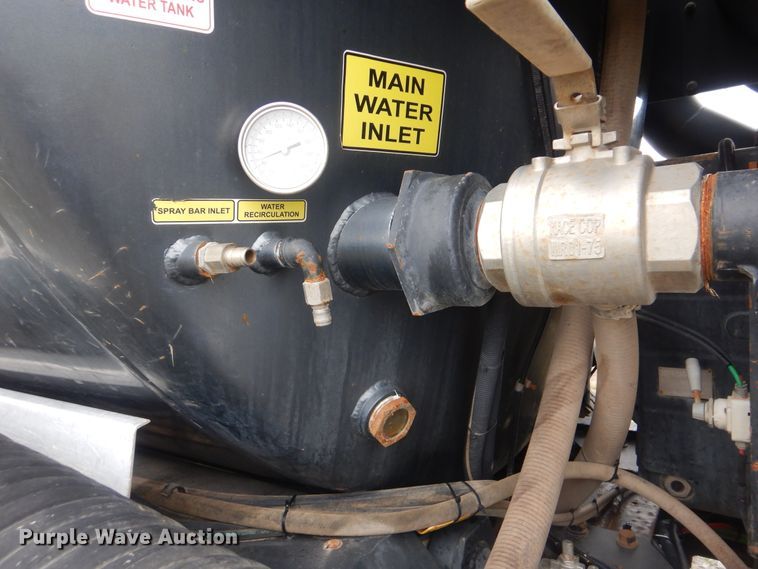 image for item HX9008 2015 Caterpillar CT660  vacuum truck