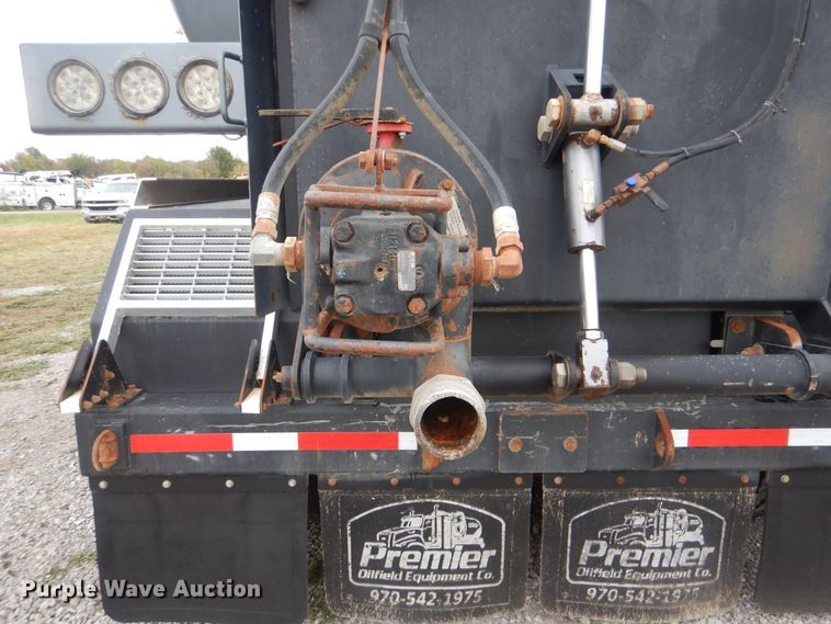 image for item HX9008 2015 Caterpillar CT660  vacuum truck