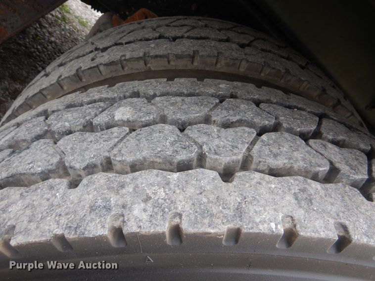 image for item HX9008 2015 Caterpillar CT660  vacuum truck