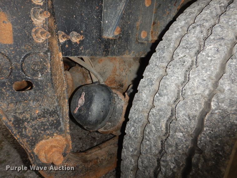 image for item HX9008 2015 Caterpillar CT660  vacuum truck