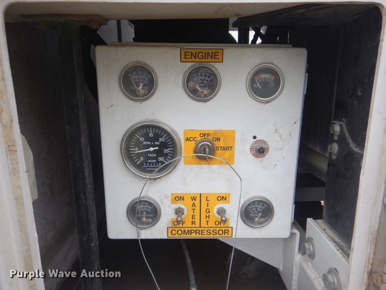 image for item HX9011 2013 Vacmasters VNDS1000 vacuum excavator