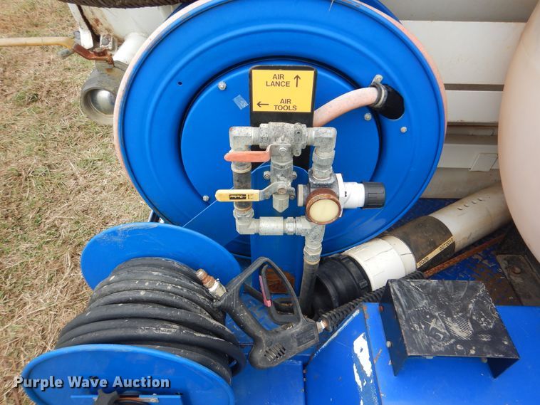 image for item HX9011 2013 Vacmasters VNDS1000 vacuum excavator