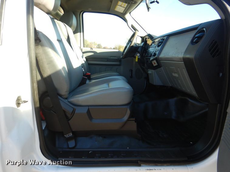 image for item HX9015 2012 Ford F550 Super Duty XLT  vacuum truck