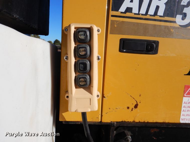 image for item HX9015 2012 Ford F550 Super Duty XLT  vacuum truck