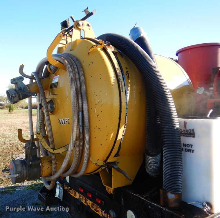 image for item HX9015 2012 Ford F550 Super Duty XLT  vacuum truck