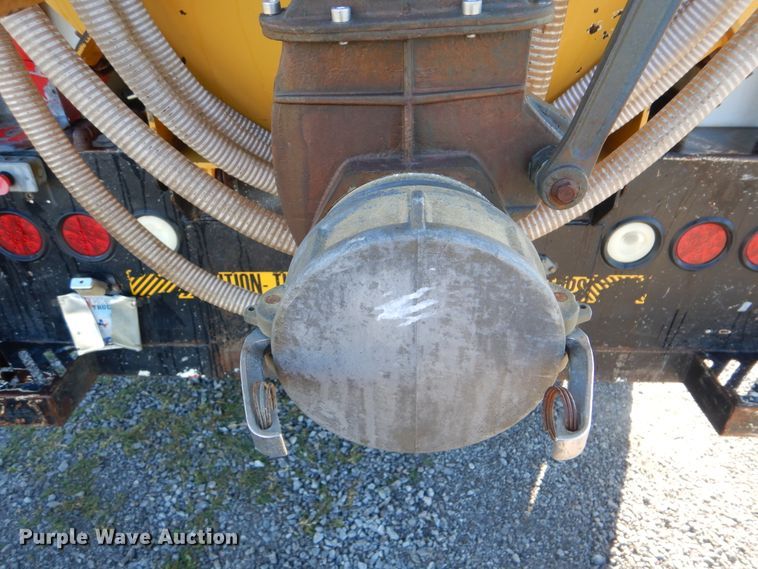 image for item HX9015 2012 Ford F550 Super Duty XLT  vacuum truck