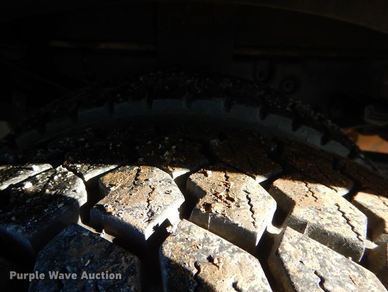 image for item HX9015 2012 Ford F550 Super Duty XLT  vacuum truck