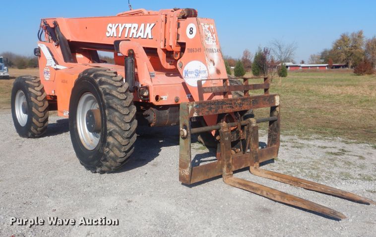 image for item HX9023 2006 SkyTrak 8042  telehandler