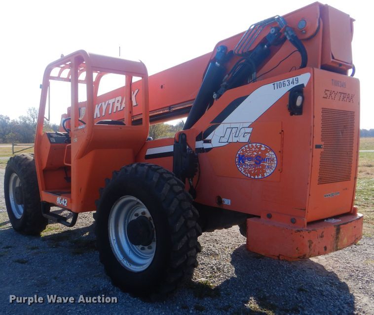 image for item HX9023 2006 SkyTrak 8042  telehandler