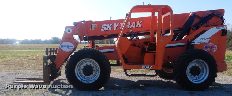 image for item HX9023 2006 SkyTrak 8042  telehandler