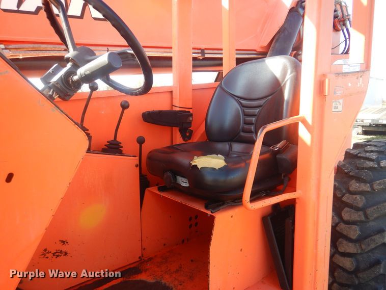 image for item HX9023 2006 SkyTrak 8042  telehandler