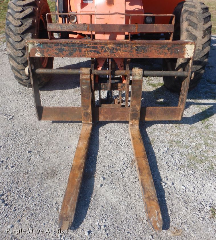 image for item HX9023 2006 SkyTrak 8042  telehandler