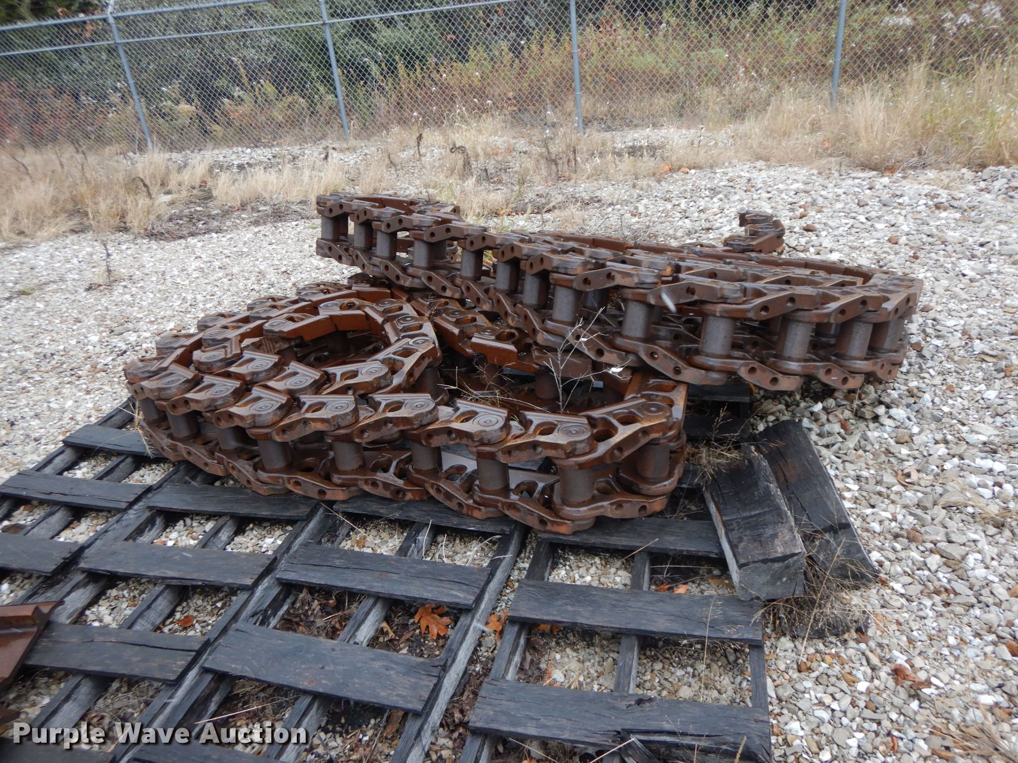 Caterpillar D10T dozer rails in Clifton Hill, MO | Item FG9626 sold ...