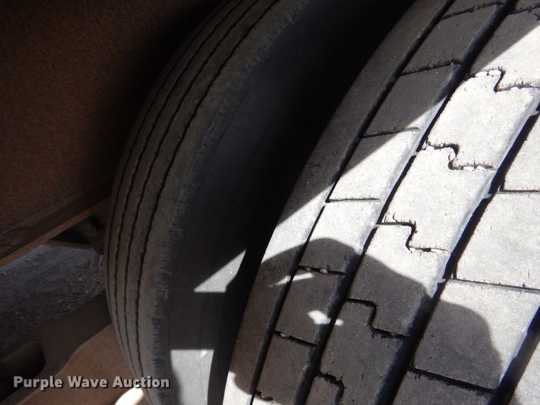 image for item DG8273 2006 Trail-Eze TE100-0F50D drop deck equipment trailer