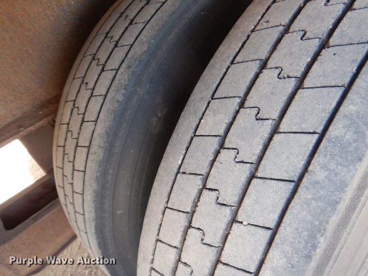 image for item DG8273 2006 Trail-Eze TE100-0F50D drop deck equipment trailer