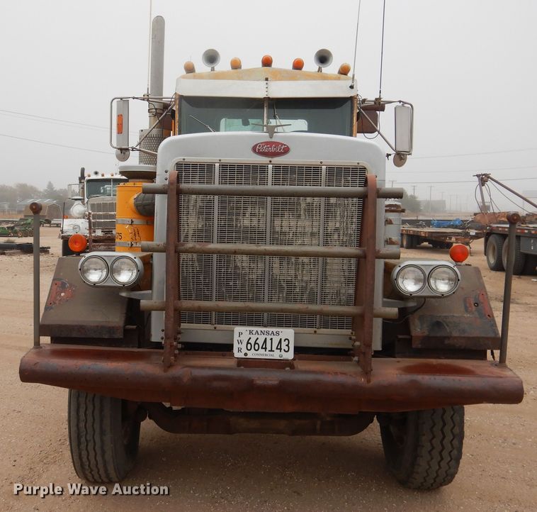 image for item DG8274 1980 Peterbilt 353  winch truck