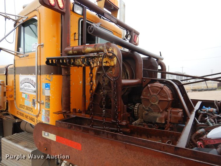 image for item DG8274 1980 Peterbilt 353  winch truck